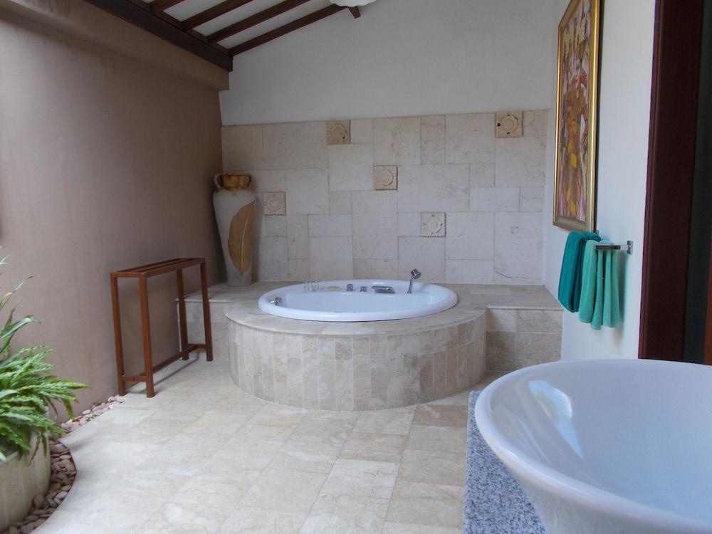 Puri Mas Spa Resort Mangsit ภายนอก รูปภาพ